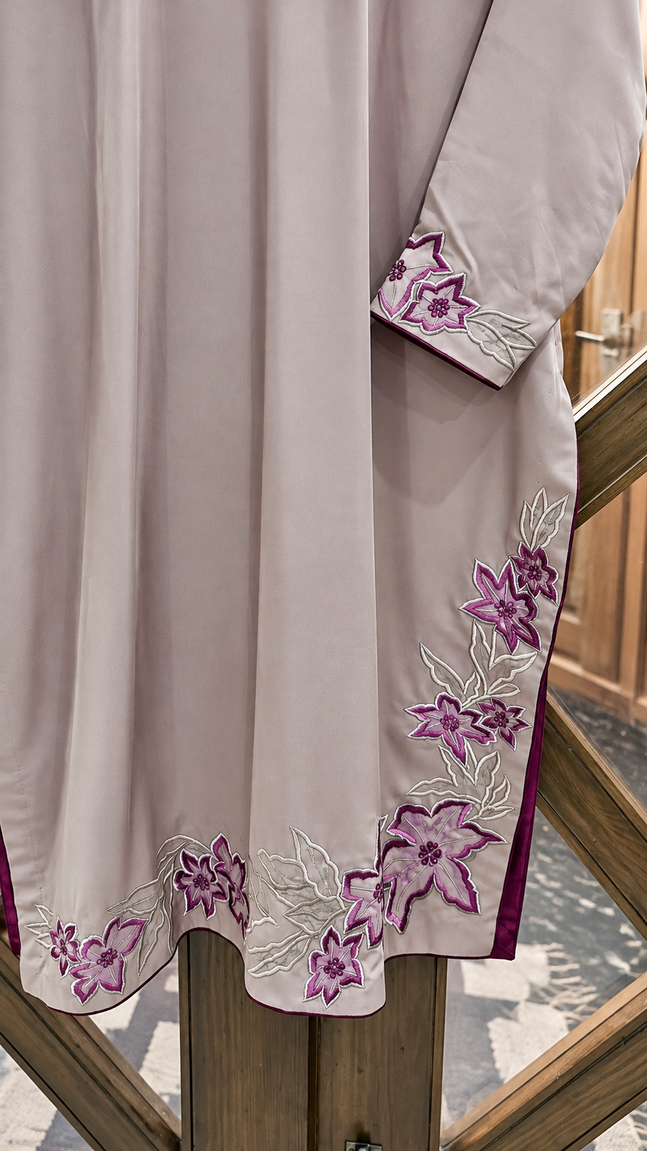 Mauve Blossom – Embroidered Kurta with Plum Dupatta