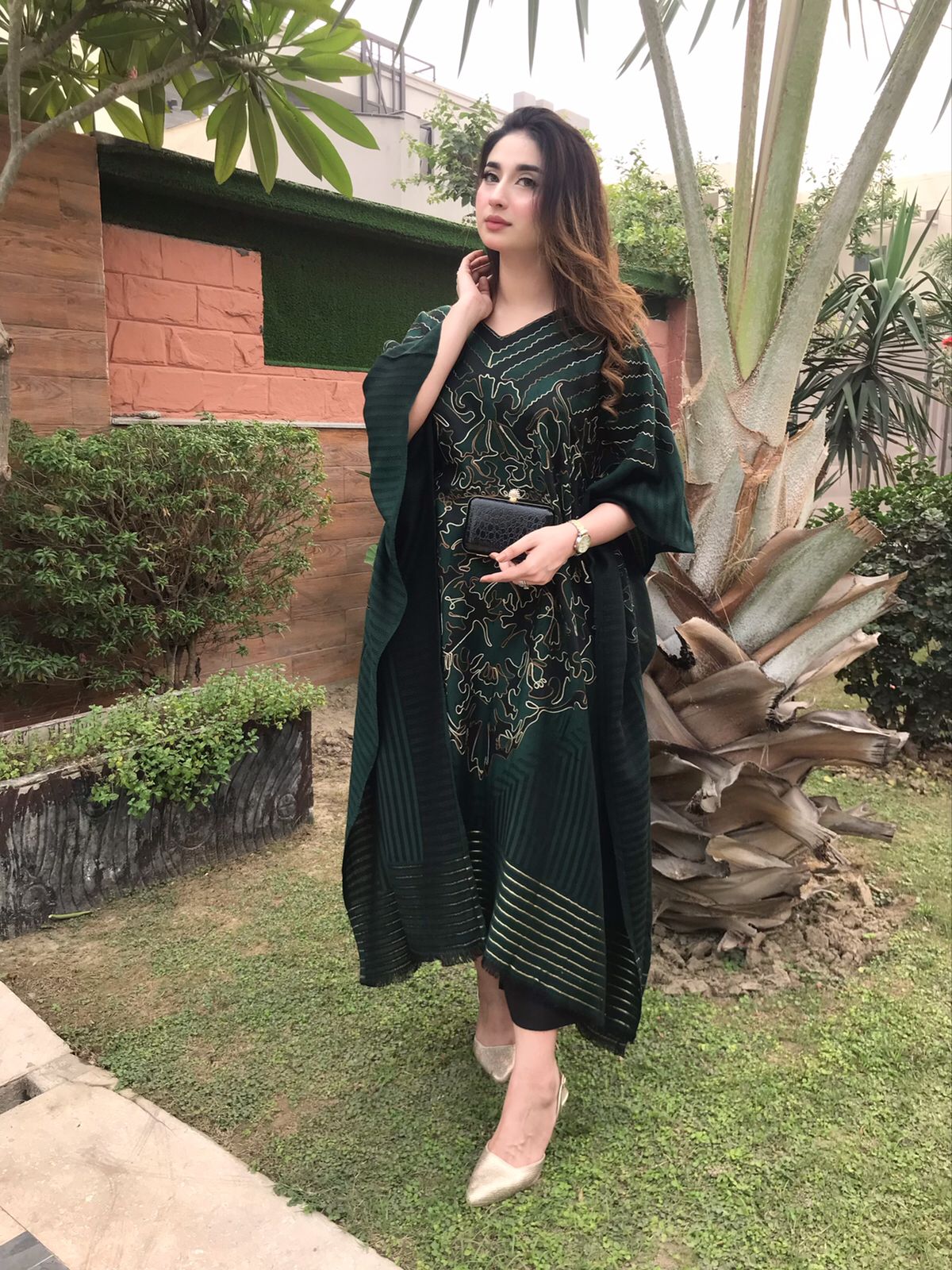 Winter Heritage – Embroidered Pashmina Kurta