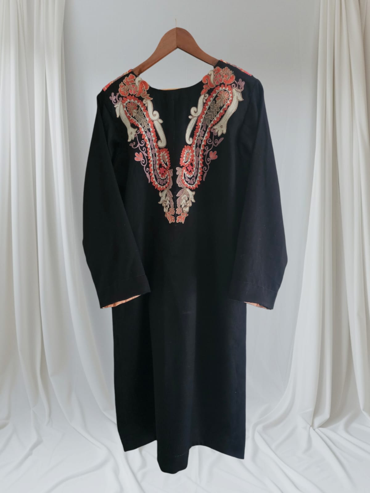 Black Pashmina Grace 🧡