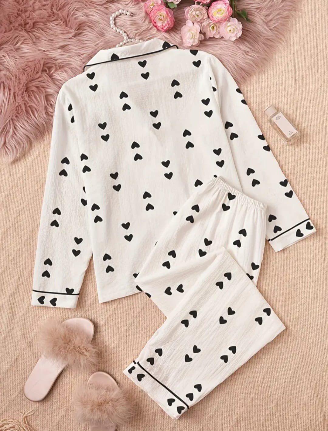 Second image of Women Sleepwear, Black Heart/White