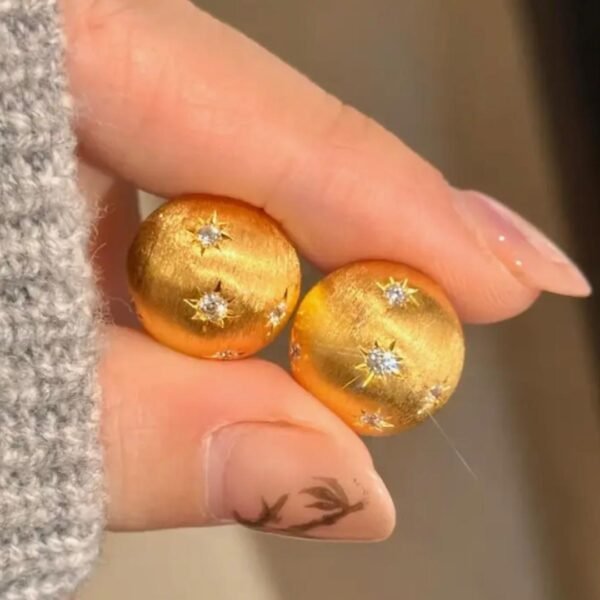 1 Pair Vintage Elegant 18K Golden Plated Star Stud Earrings with Synthetic Cubic Zirconia