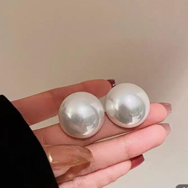 5 BUSINESS DAYS 1 Pair of High-Gloss Imitation Pearl Earrings