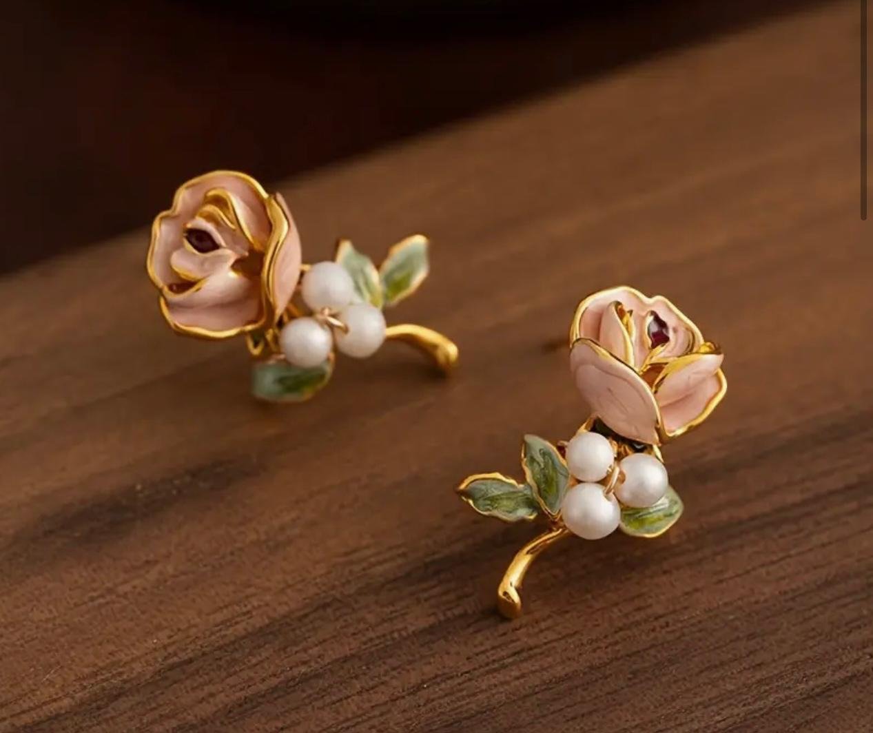 Elegant pink rose flower earrings