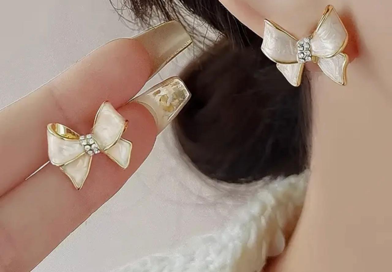 Second image of 1 Pair of Elegant White Enamel Bow Earrings